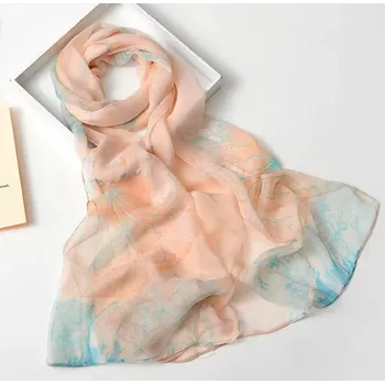 Šála B-TOP Dámský hedvábný šátek s květy a větvičkami - lososový