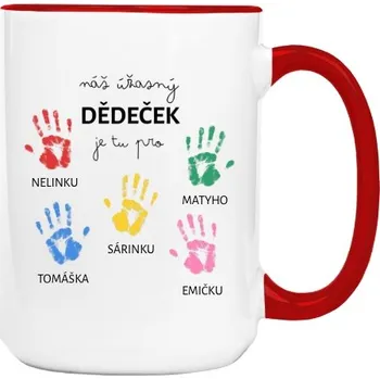 Hrnek velký barevný s potiskem Náš úžasný dědeček se jmény jeho pěti vnoučat