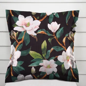 Povlak na polštářek Bavlněný povlak na polštář s lemem Sandra SA-300 Květy magnolie na černém 50 x 60 cm