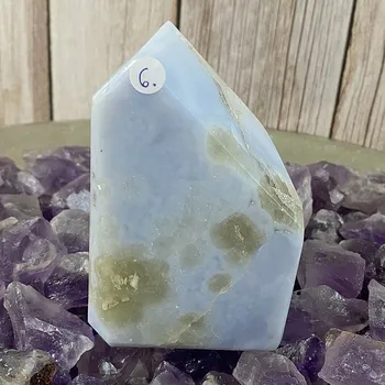 Drahý kámen Chalcedon špice KO6 cca 6,9 x 10,8 cm, 364 g