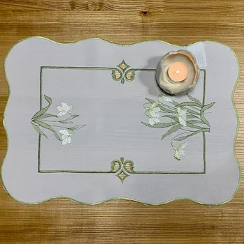 prostírání YING-CHANG Vyšívané prostírání SNĚŽENKY BÍLÉ 35 x 50 cm