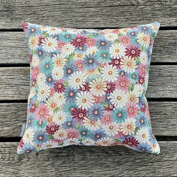 Dekorativní polštářek BYTEMA Gobelínový povlak na polštář SEDMIKRÁSKY 45 x 45 cm