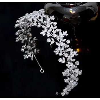 Čelenka B-TOP Čelenka do vlasů s AAA zirkony TA169 Druh barvy: Stříbrná