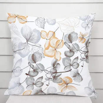 Povlak na dekorativní polštářek Bavlněný povlak na polštář Sandra SA-367 Šedo-oranžové květy na bílém 50 x 50 cm