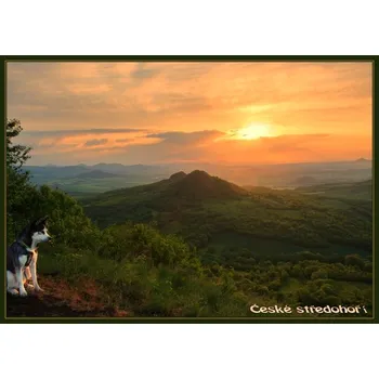 Ranní pohled z Oblíku na Srdov a Brník.