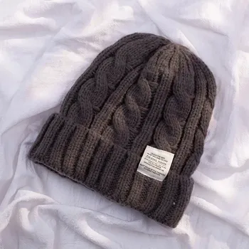 Čepice Teplá vlněná dámská zimní pletená čepice - Tmavě šedá