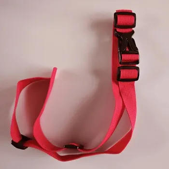 Sportovní batoh Bezpečnostní hrudní popruh pro sportovní batoh | Příslušenství, Vybavení - Červený