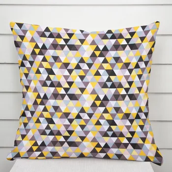 Povlak na dekorativní polštářek Bavlněný povlak na polštář Sandra SA-218 Žluto-hnědo-růžové trojúhelníčky 35 x 45 cm