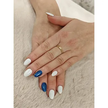 Prsten Zlatý dámský prsten s motýlkem Velikost prstenu: 52, Váha: 1,11 g, Ryzost: 14kt (585/1000)