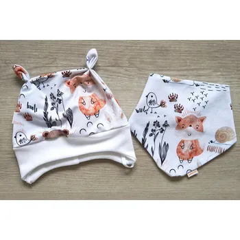 Kojenecké oblečení AMÁLKA Elastická čepička + šátek na krk, kreslená zvířátka Velikost: 62-68