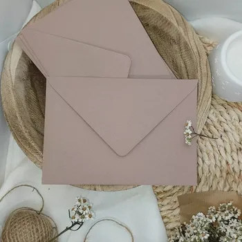 Obálka Obálka B6 125 x 176 mm, 1 kus, mandlově hnědá, gramáž 120 g