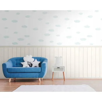 Tapeta DĚTSKÁ TAPETA BEZ NAPOJOVÁNÍ VZORU MODRÉ OBLÁČKY S LAMBRIÍ ZE DŘEVA