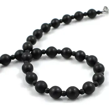 Náhrdelník Černé korále na krk