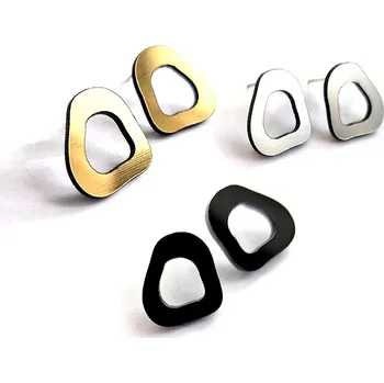 Náušnice IRREGULAR náušnice BARVY: stříbrná černé / zlaté / stříbrné akrylové sklo