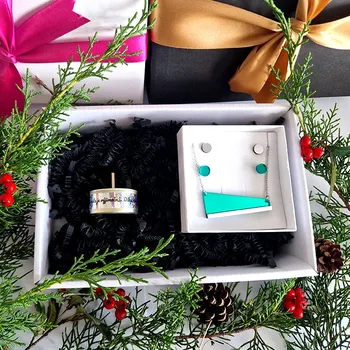 Dárková krabička Dárkový BOX Emerald krabička s mašlí: bílá krabička s růžovou mašlí se svíčkou ZDARMA