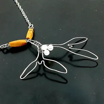 Náhrdelník Lenka Barčiová Náhrdelník Jmelí měsíční