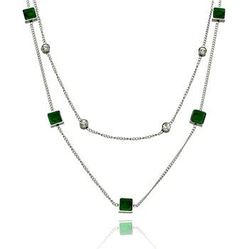 Náhrdelník Yvon Dvouřadý náhrdelník z chirurgické oceli se zelenými fazetovými skleněnými krystaly