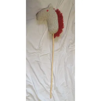Dřevěná hračka Koník šedý s červenou hřívou - Hobby Horse