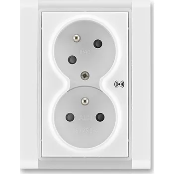 vypínač ABB Elektropraga Jablonec Zásuvka dvojnásobná s natočenou dutinou přepětím bílá/ledová bílá 5583F-C02357 01