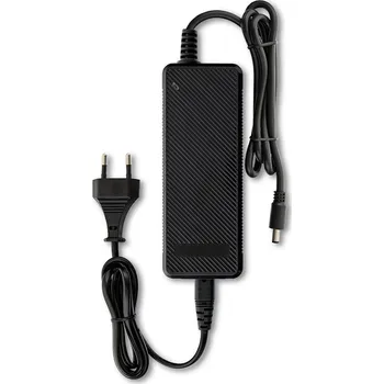 Napájecí zdroj pro osvětlení Napájecí adaptér 96W, DC24V/4A, IP20, černý plast, s vidlicí