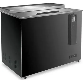 Lednice Lednice se statickou jímkou s dvojitými posuvnými dveřmi