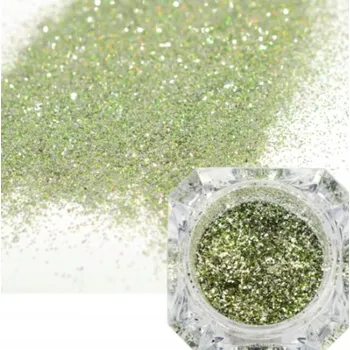 Jemný zelený prach na nehty