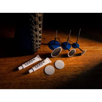 Lepící sada LEZYNE Sada pro opravu bezdušových plášťů LEZYNE TUBELESS PRO PLUGS BLACK - Uni