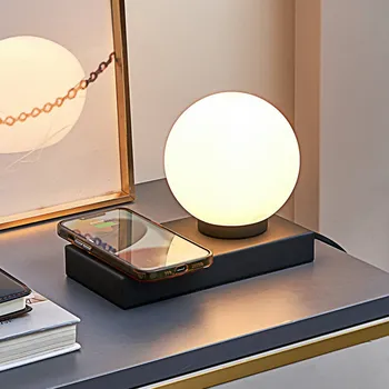 Lampička Stolní lampa Lindby Junis, černá, funkce nabíjení - Rám - šířka 10 cm, výška 3 cm; výška stínidla 12 cm; délka kabelu 150 cm černá, opálová 1 x 10 W LED - Doprava zdarma