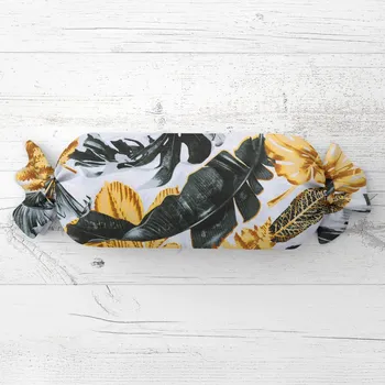 Dekorativní polštářek Polštář válec bonbon Sandra SA-388 Šedozelené a zlaté tropické listy na bílém 15x40 cm