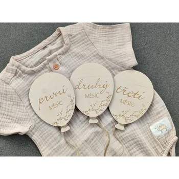Dekorace do dětského pokoje Dřevěné milníkové kartičky Balónky - D-decor