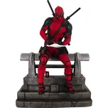 Soška Marvel - Deadpool 25 cm