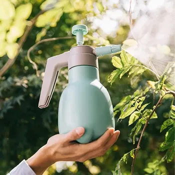 Postřikovač Postřikovač 2 l plast