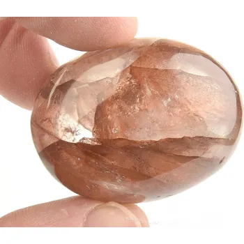 Přírodní kámen Leštěný kámen hematit v křišťálu 58g z Madagaskaru