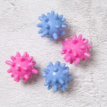 Masážní přípravek SANOMED-spol.s r.o. Míč ježek s masážními výstupky - 5 cm - žmoulík