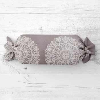 Dekorativní polštářek Polštář válec bonbon Sandra SA-547 Krémové mandaly na béžovošedém 15x40 cm