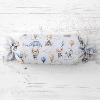 Dekorativní polštářek Dětský polštář válec bonbon Sandra SA-469 Zvířátka s padáky na světle modrém 15x40 cm
