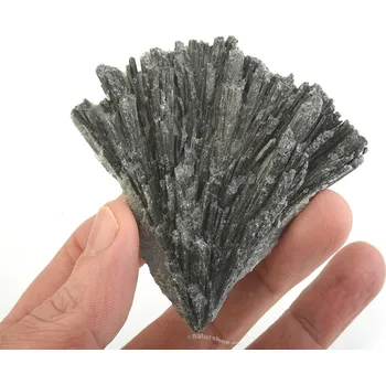 Přírodní kámen Krystal kyanit disten černý 69g