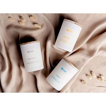 Svíčka Sada 3 vonných svíček pestrobarevné 100% sójový vosk bavlněný knot skleněný oceán vůně bergamotu a svěžího prádla Beliani