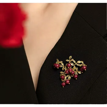 Brož B-TOP Brož Větvička s brusinkami