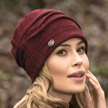 Čepice KRUMLOVANKA Dámská čepice se skládaným lemem W-0513/Z4P vínová