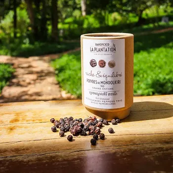 Koření La Plantation Kambodžský barevný pepř z Mondulkiri 50g tubus