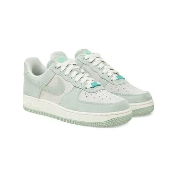 Dámská móda Sneakersy Nike Air Force 1 07 HQ1497 Zelená 36