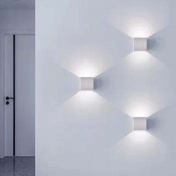 Nástěnné svítidlo Bílé akumulátorové nástěnné svítidlo s pohybovým senzorem, LED interiérové svítidlo