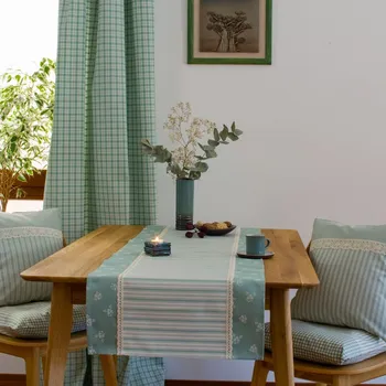 ubrus Běhoun starozelený kanafas proužky a Zelenka s krajkou Vzor kanafasu: Kombinované proužky, Běhouny sešívané: 43x200cm