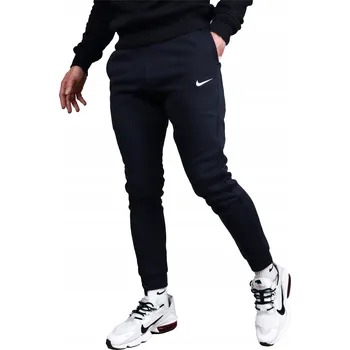 Nike pánské tepláky Nike sportovní tepláky do posilovny joggery bavlněné černé velikost M