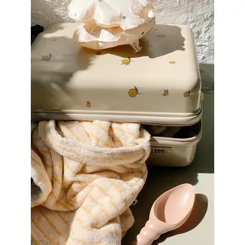 Konges Slojd Konges Sløjd Cestovní kufr pro děti Lemon Konges Sløjd Travel Suitcase