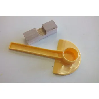 Napaječka do česna na PET láhev s držákem