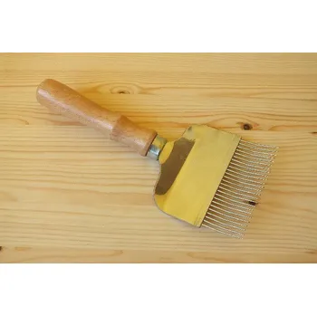 Vidlička na odvíčkování LOMENÁ - dřev. rukojeť - 21 jehel