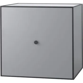 Koupelnový nábytek Audo Copenhagen, Nástěnná skříňka Frame 49 s dvířkami tmavě šedá - Formadore