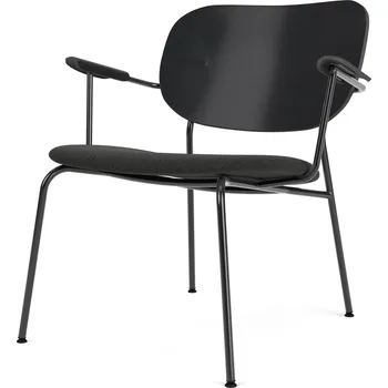 Jídelní židle Audo Copenhagen, Židle Co zádová opěrka černý dub čalouněný sedák s područkami na černých nožkách nízká černá - Formadore